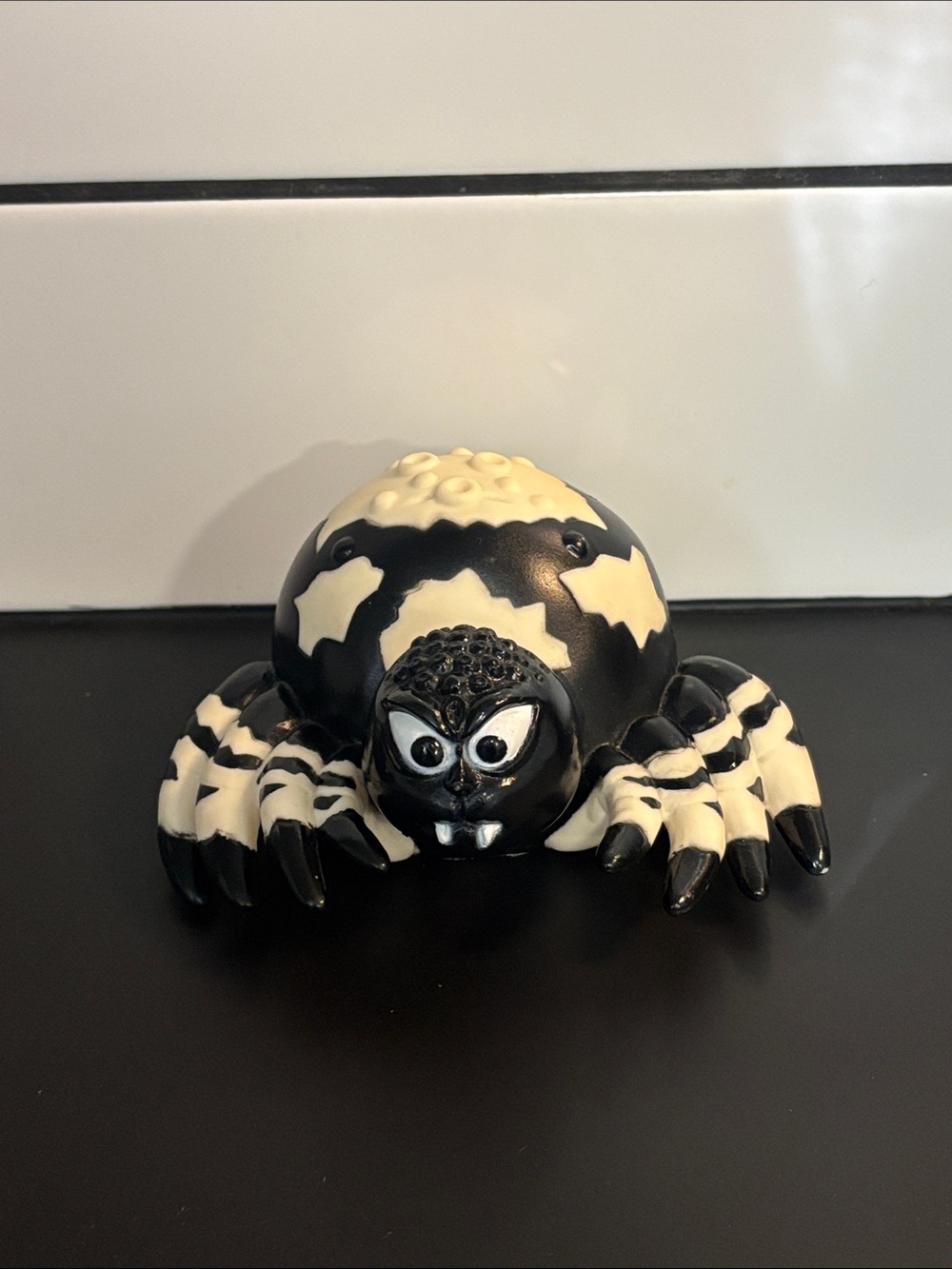 Vintage 1987 Dakin Halloween Glow in the Dark Spider Doorknob Cover -Rare